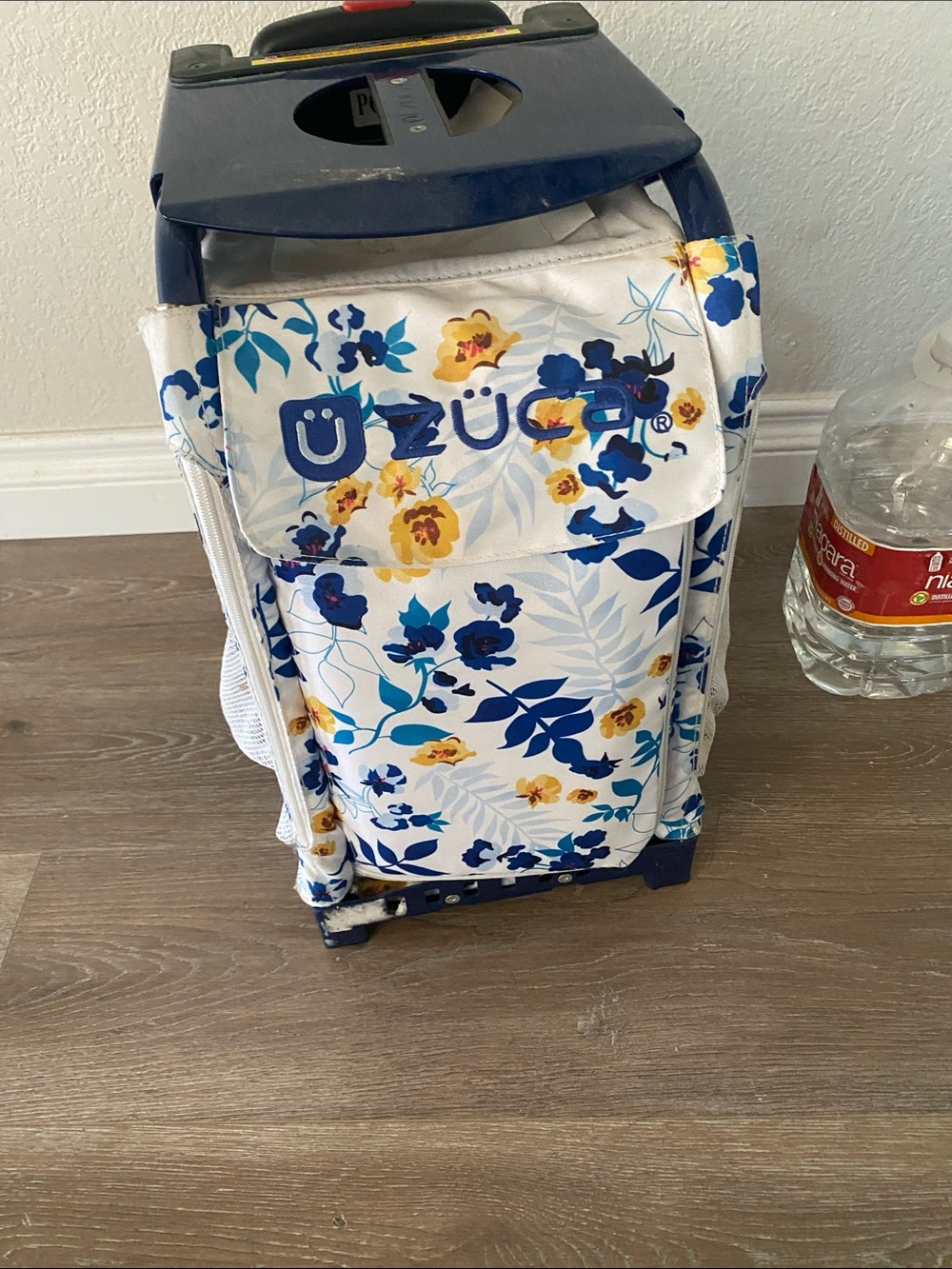 Kids Rolling Tote with Blue & White Floral Print - ÜZÜC - Picture 2 of 5